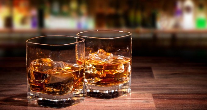 best_whiskies_2018_-_whiskey_glass